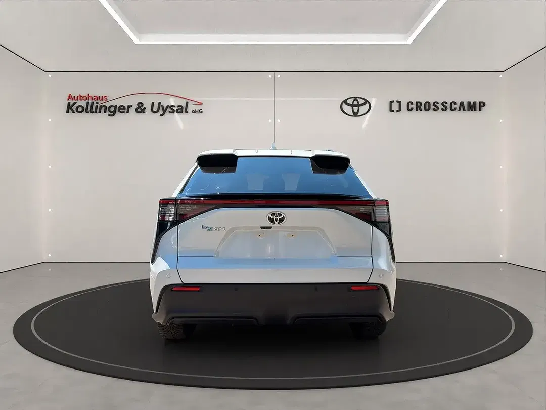 Toyota bZ4X - Thumbnail 7
