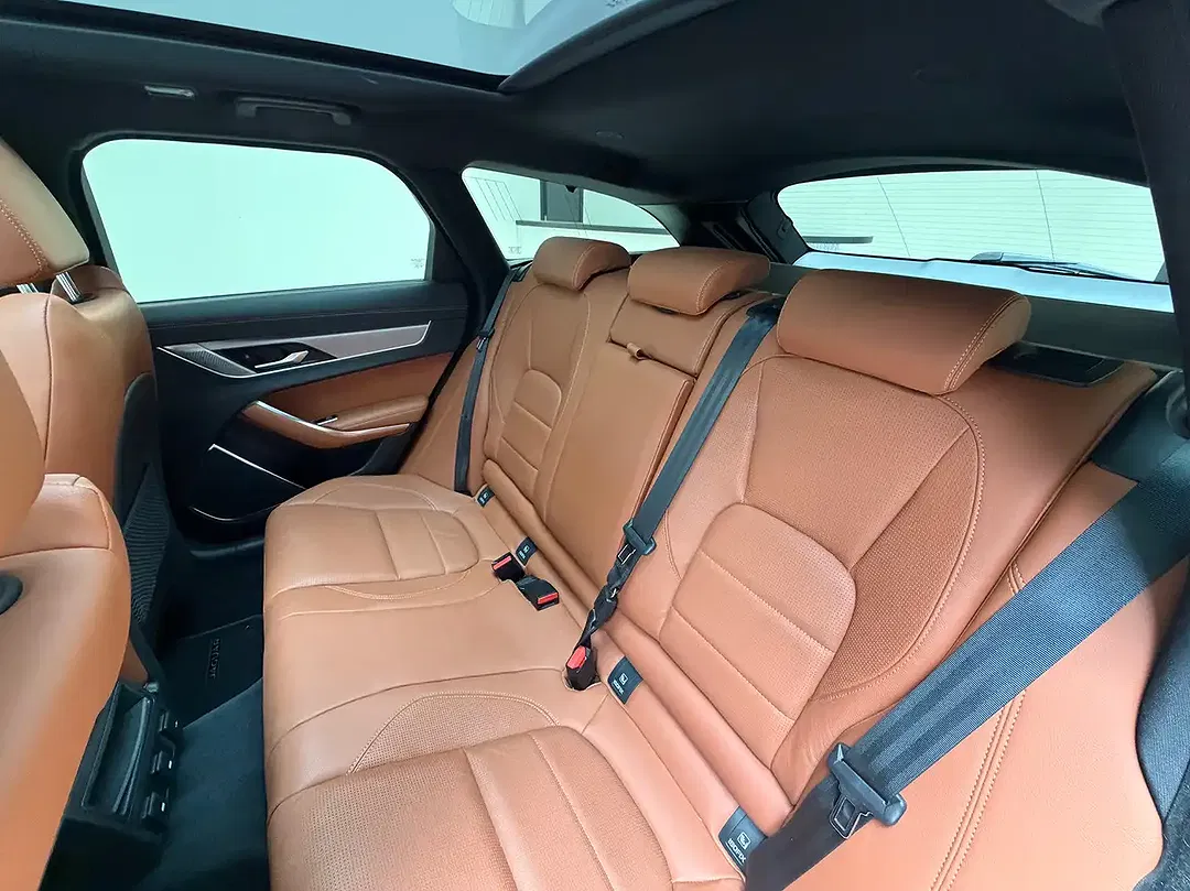 Jaguar XF - Thumbnail 10