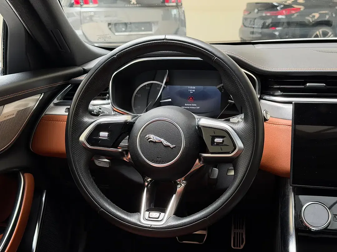 Jaguar XF - Thumbnail 12