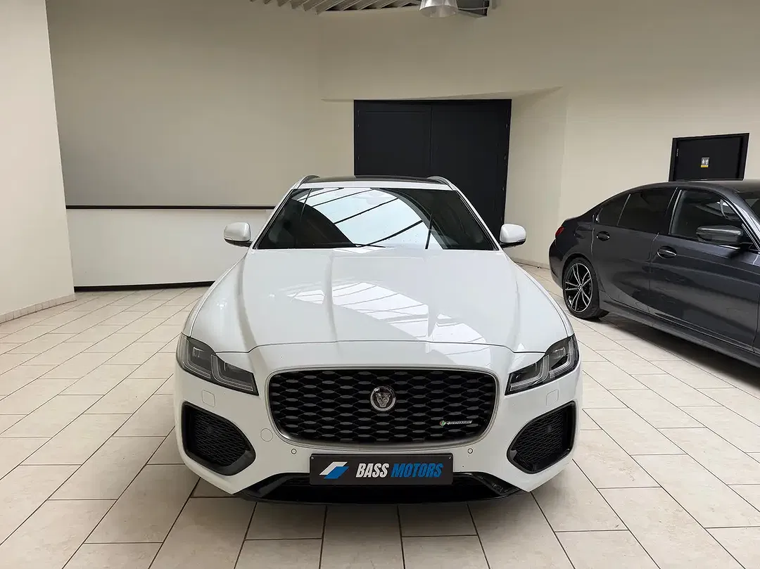 Jaguar XF - Thumbnail 2