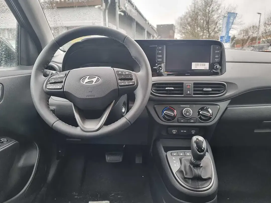 Hyundai i10 - Thumbnail 9