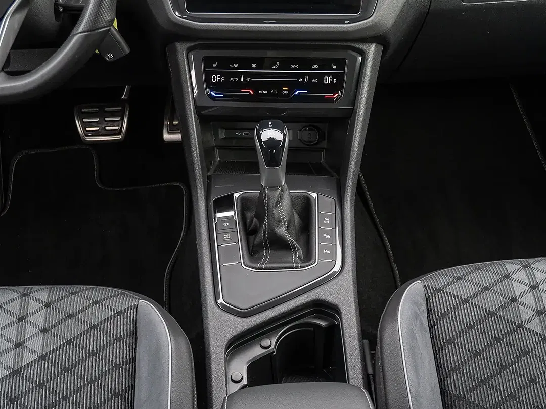 Volkswagen Tiguan - Thumbnail 14