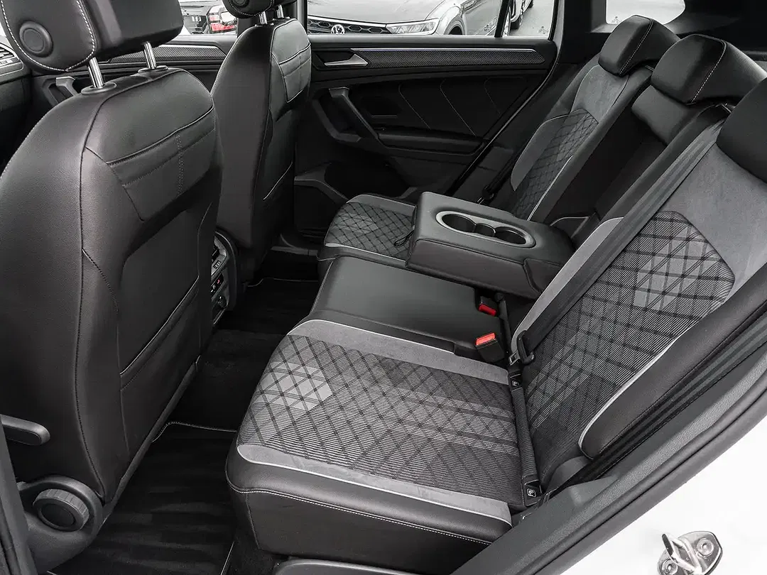 Volkswagen Tiguan - Thumbnail 16