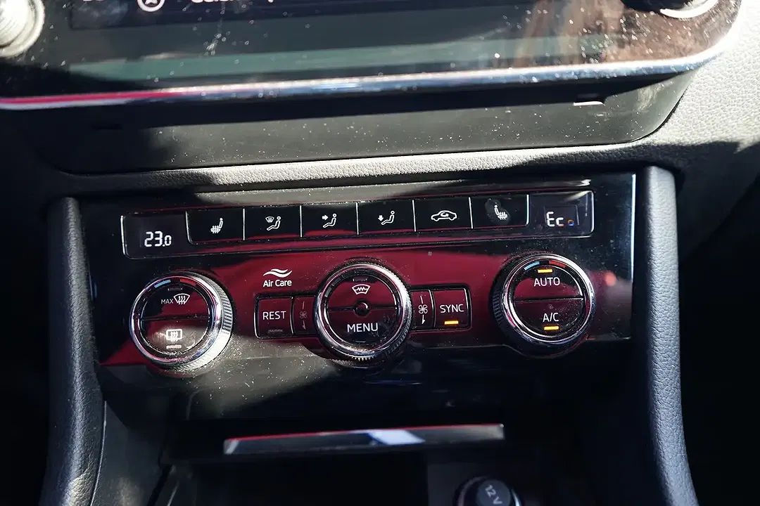 Skoda Superb - Thumbnail 10