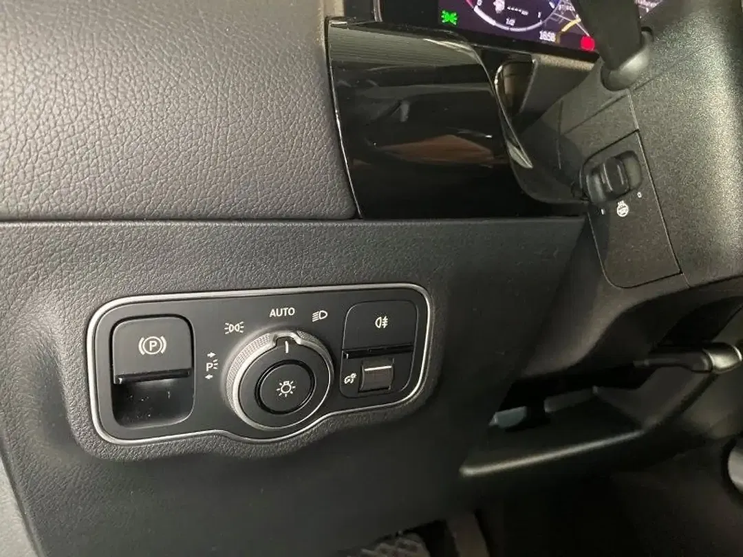Mercedes-Benz B 180 - Thumbnail 13