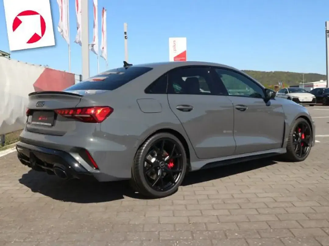 Audi RS3 - Thumbnail 3
