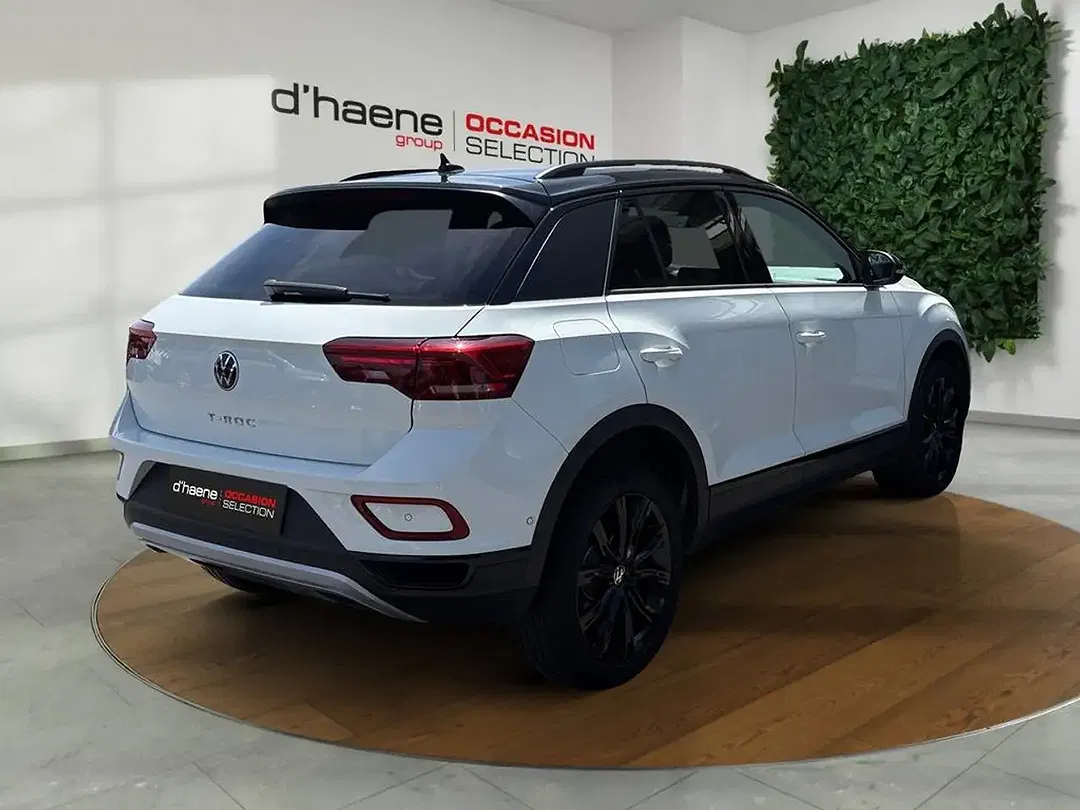 Volkswagen T-Roc - Thumbnail 10