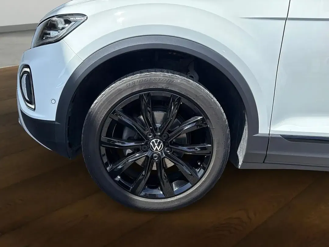Volkswagen T-Roc - Thumbnail 6