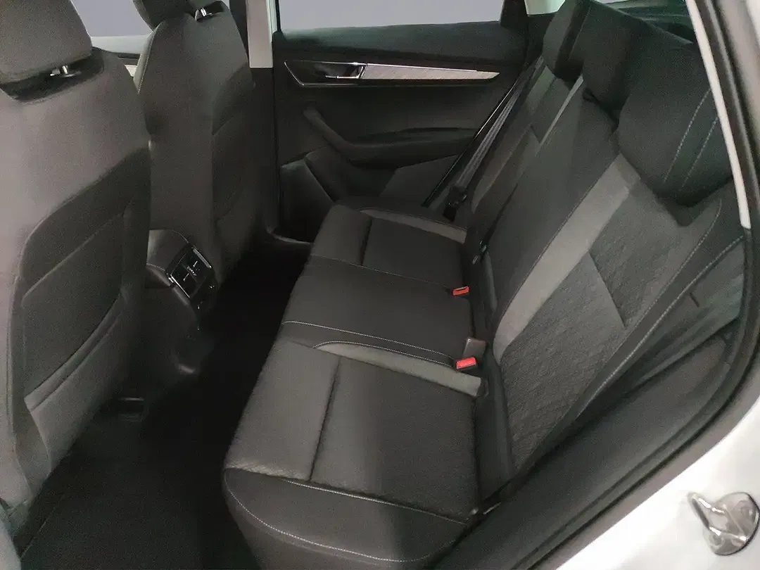 Skoda Karoq - Thumbnail 7
