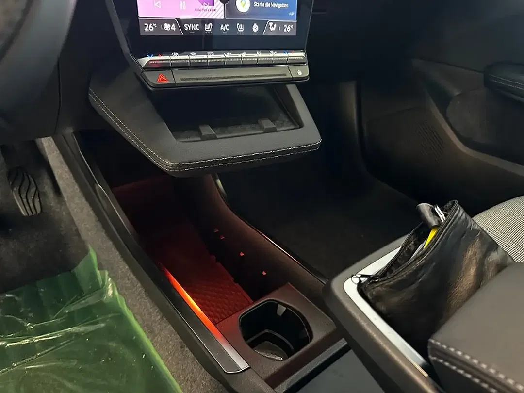 Mitsubishi Eclipse Cross - Thumbnail 11
