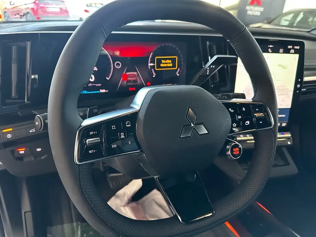Mitsubishi Eclipse Cross - Thumbnail 8