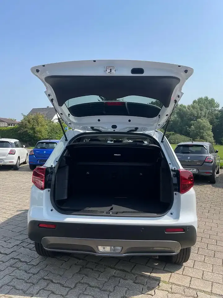 Suzuki Vitara - Thumbnail 10