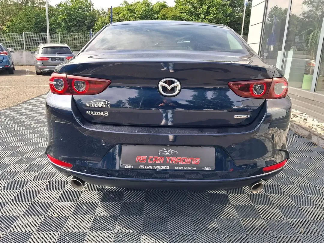 Mazda 3 - Thumbnail 5
