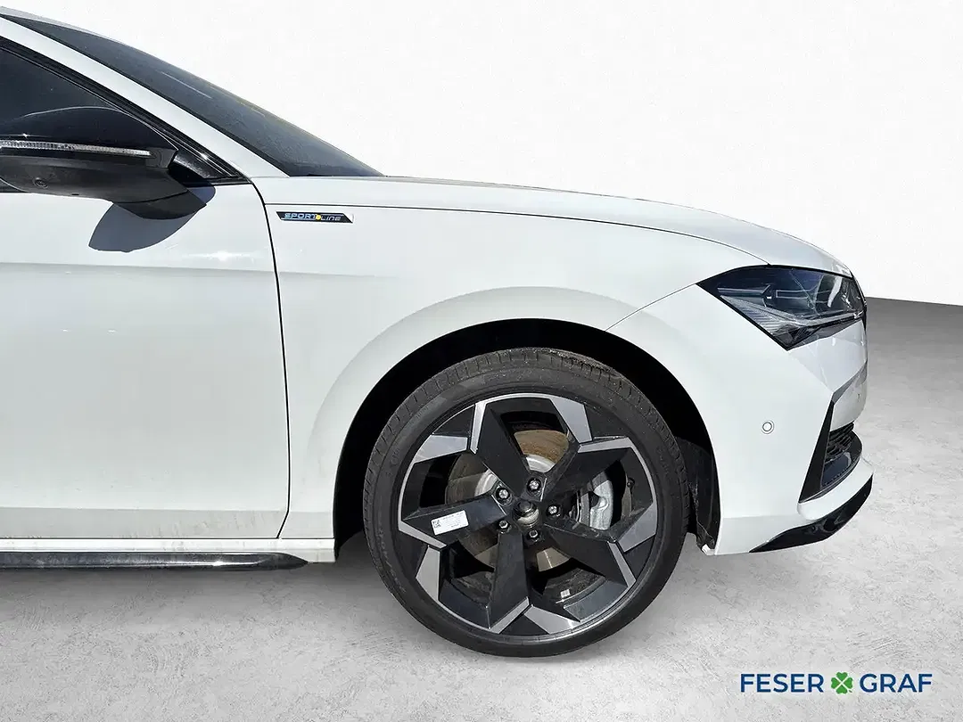 Skoda Superb - Thumbnail 4