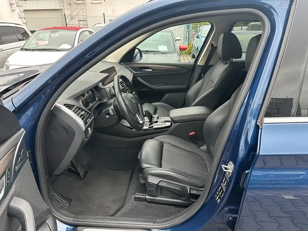 BMW X3 - Thumbnail 9