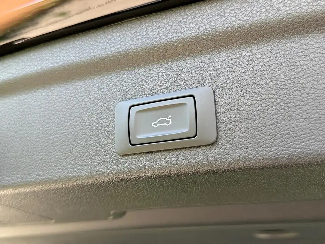 Audi Q3 - Thumbnail 10