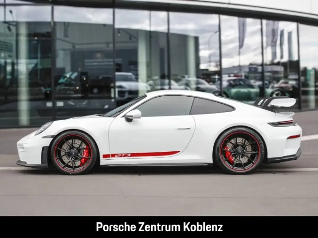 Porsche 992 - Thumbnail 2