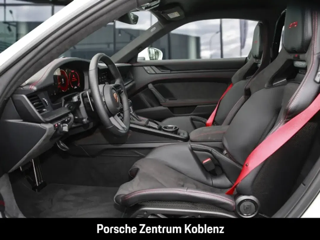 Porsche 992 - Thumbnail 5