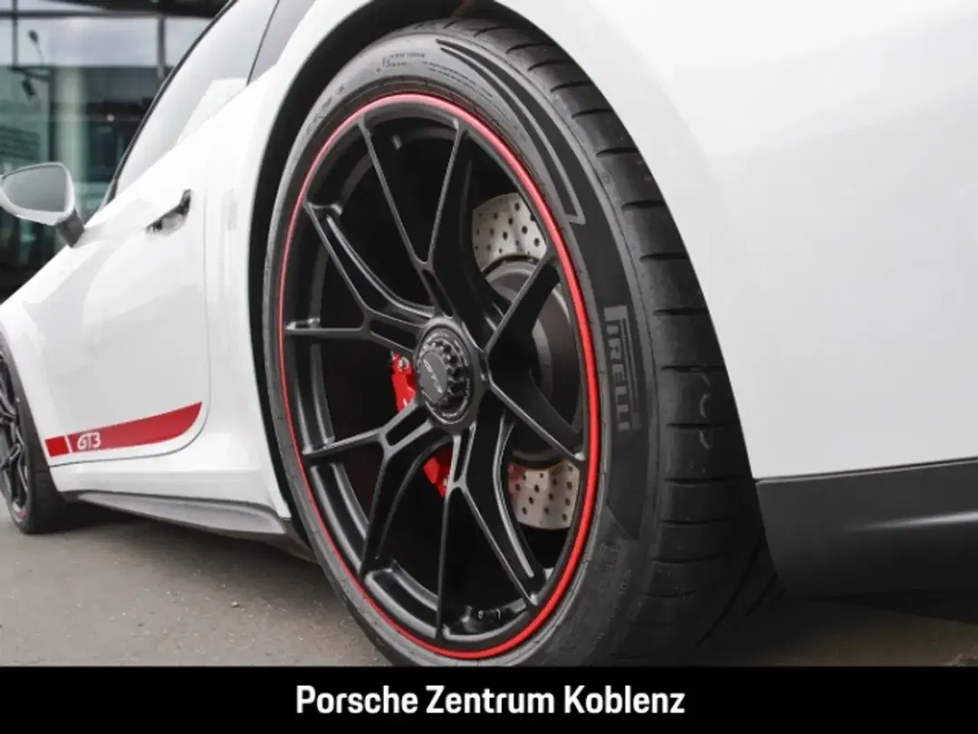 Porsche 992 - Thumbnail 8