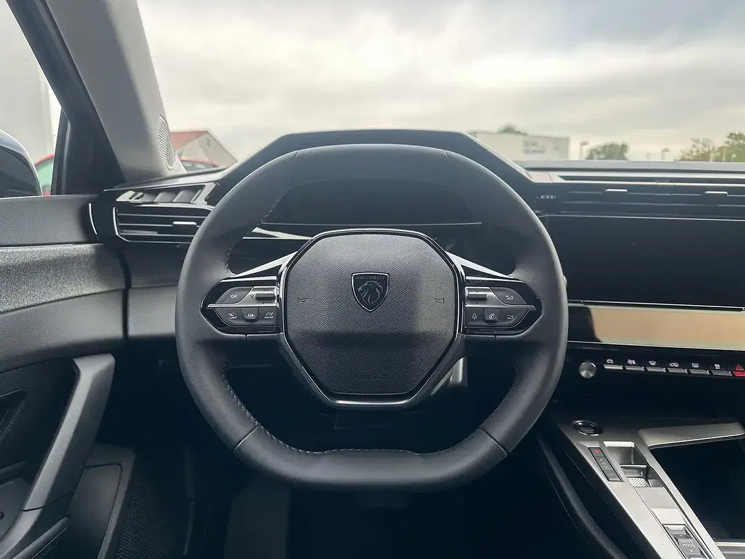 Peugeot 308 - Thumbnail 11