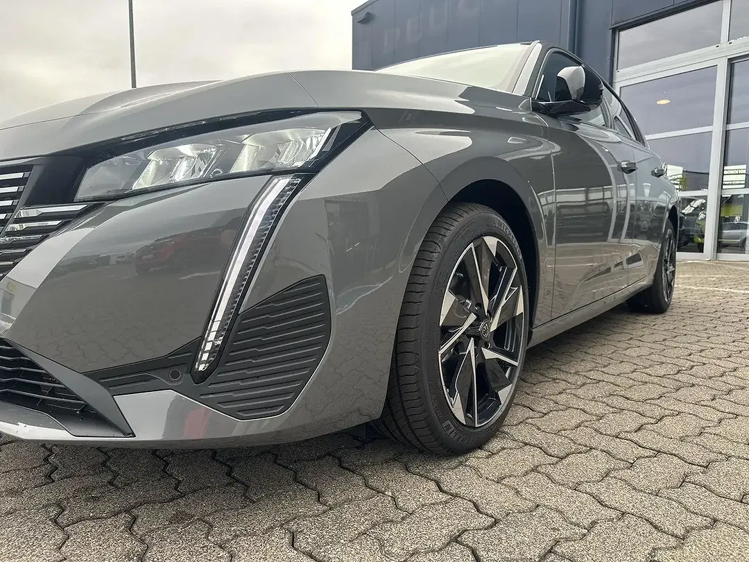 Peugeot 308 - Thumbnail 7