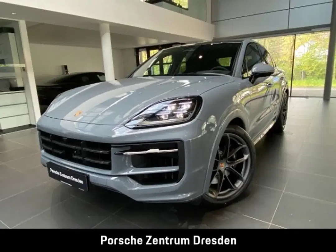 Porsche Cayenne - Thumbnail 1