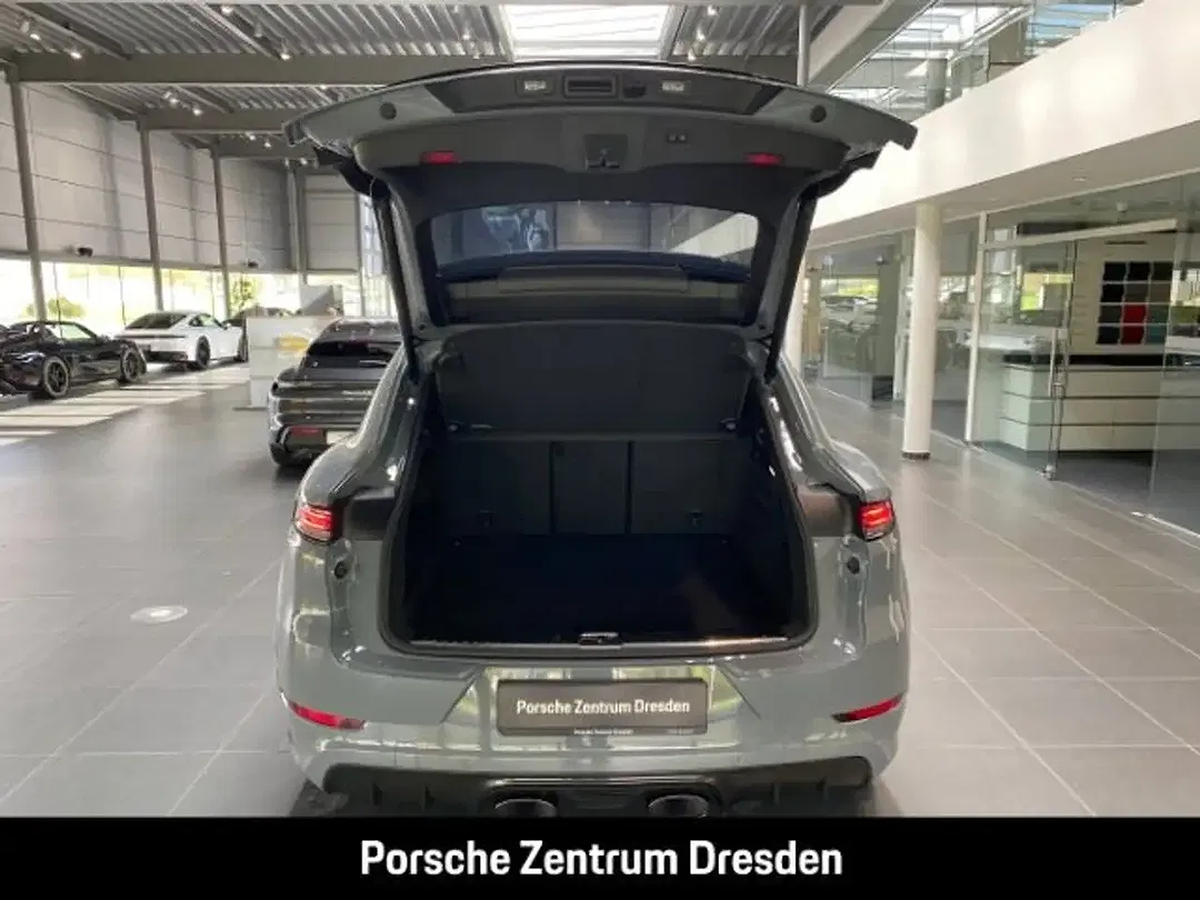 Porsche Cayenne - Thumbnail 11