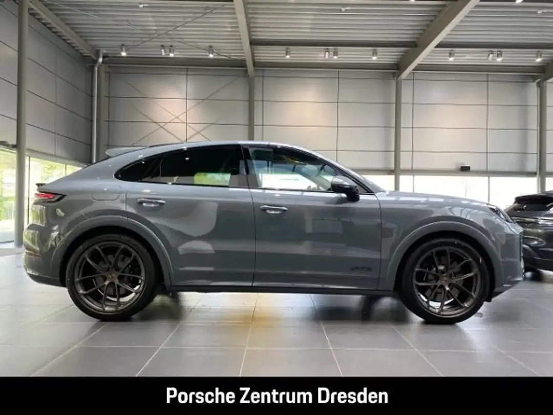 Porsche Cayenne - Thumbnail 7