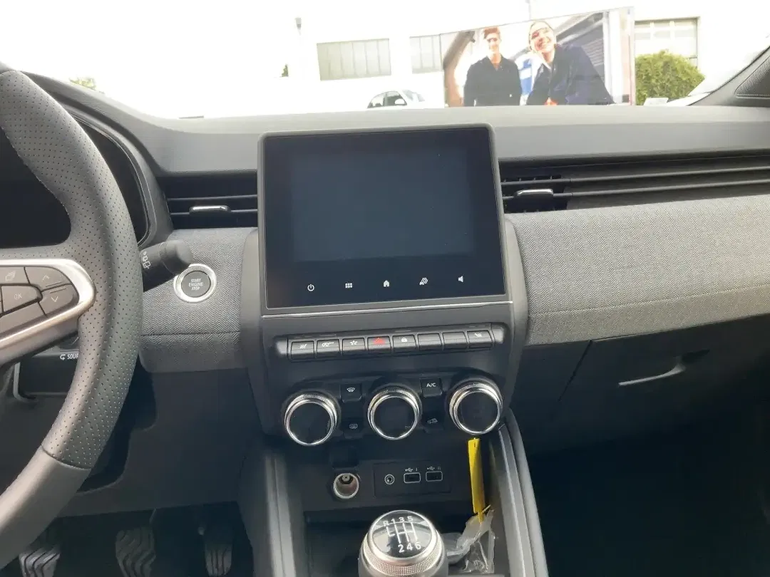 Renault Clio - Thumbnail 10