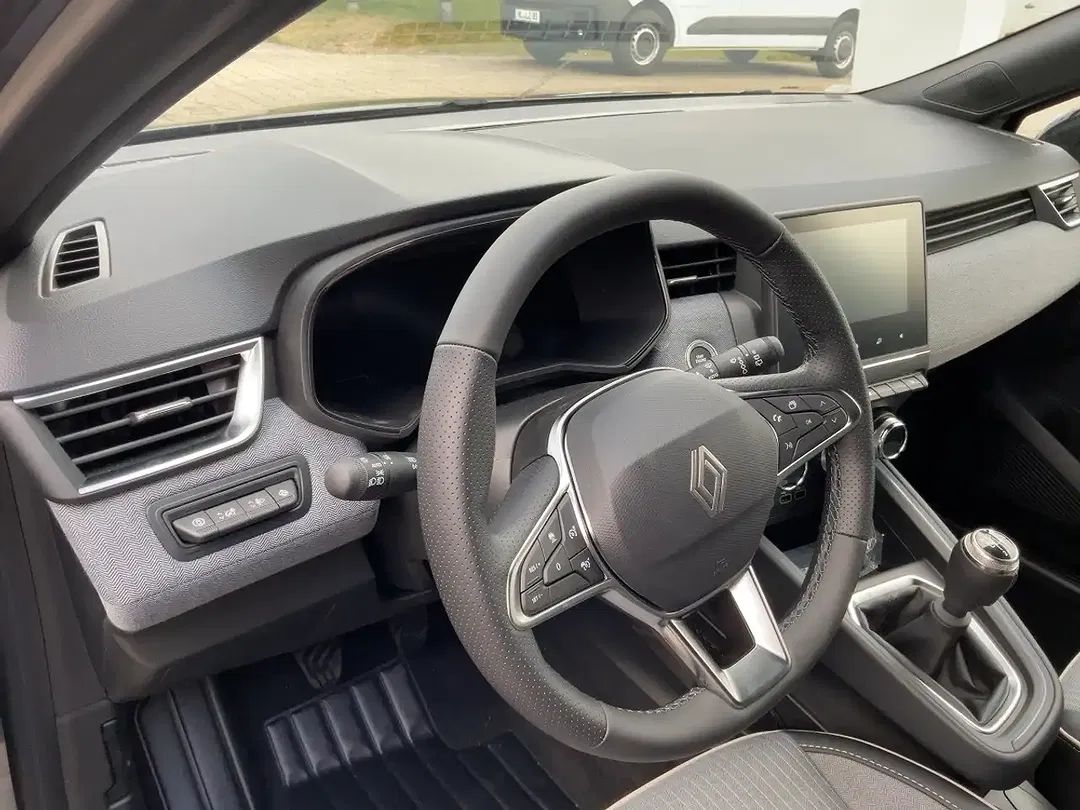Renault Clio - Thumbnail 8