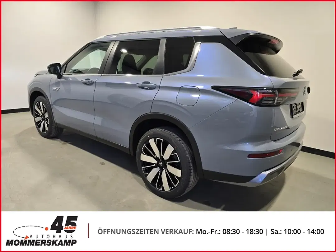 Mitsubishi Outlander - Thumbnail 4