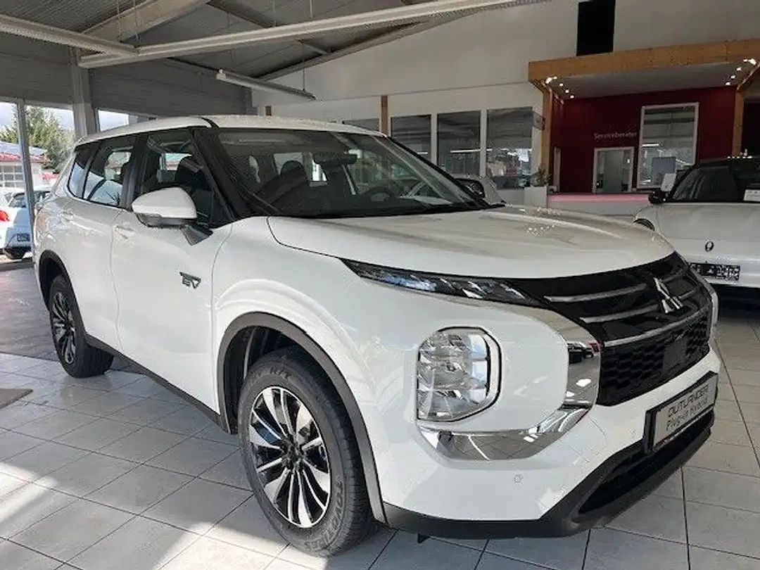 Mitsubishi Outlander - Thumbnail 12