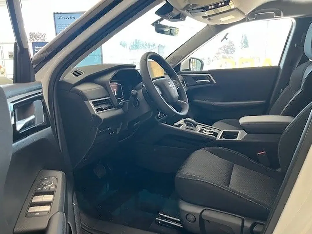 Mitsubishi Outlander - Thumbnail 3