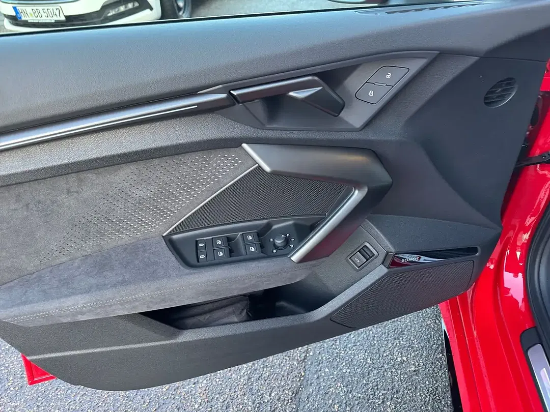 Audi RS3 - Thumbnail 13