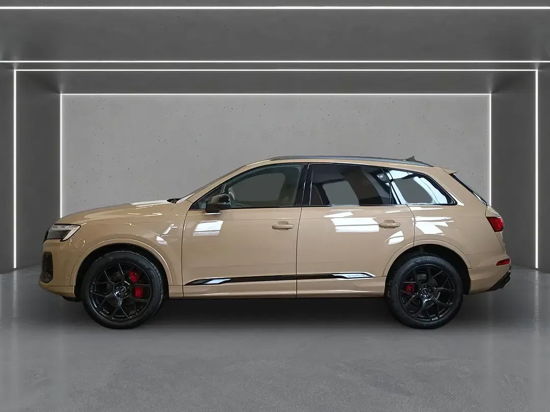 Audi Q7 - Thumbnail 3