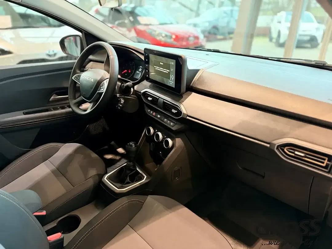 Dacia Sandero - Thumbnail 12
