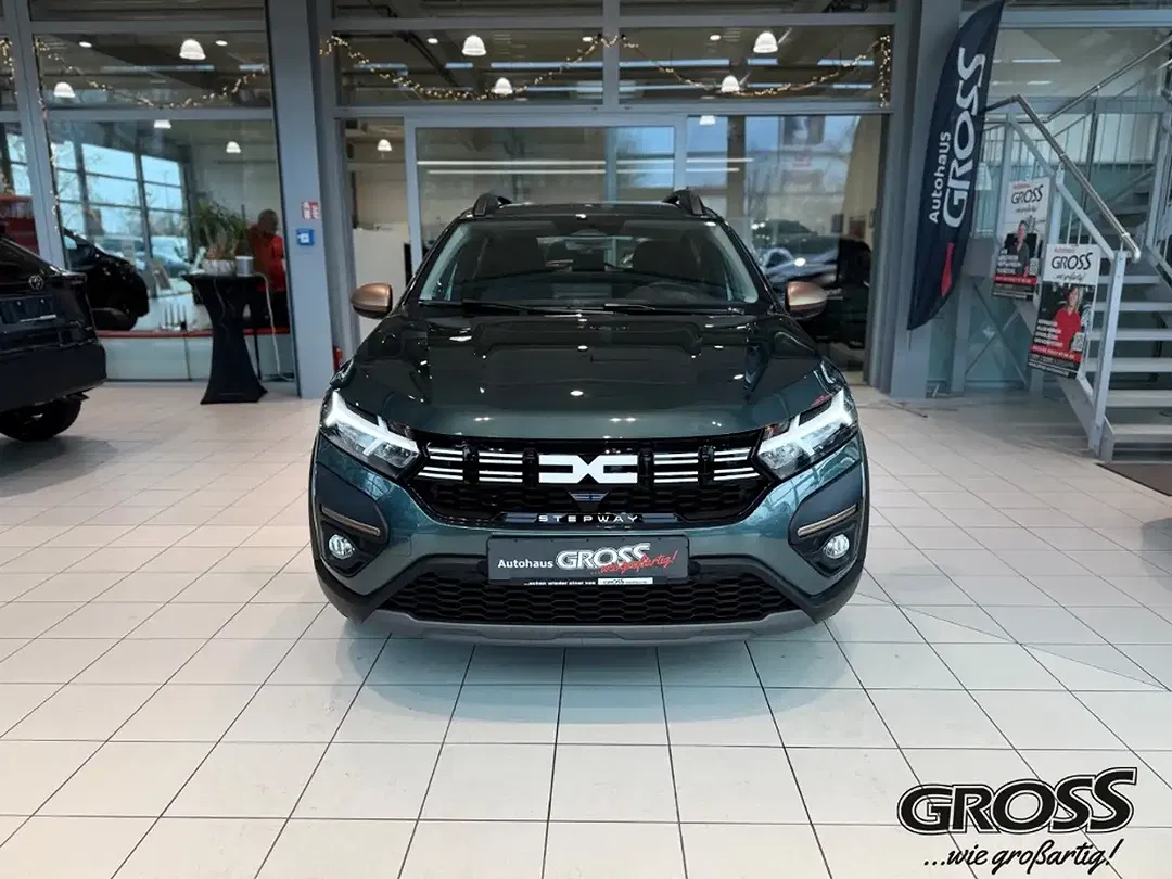 Dacia Sandero - Thumbnail 3