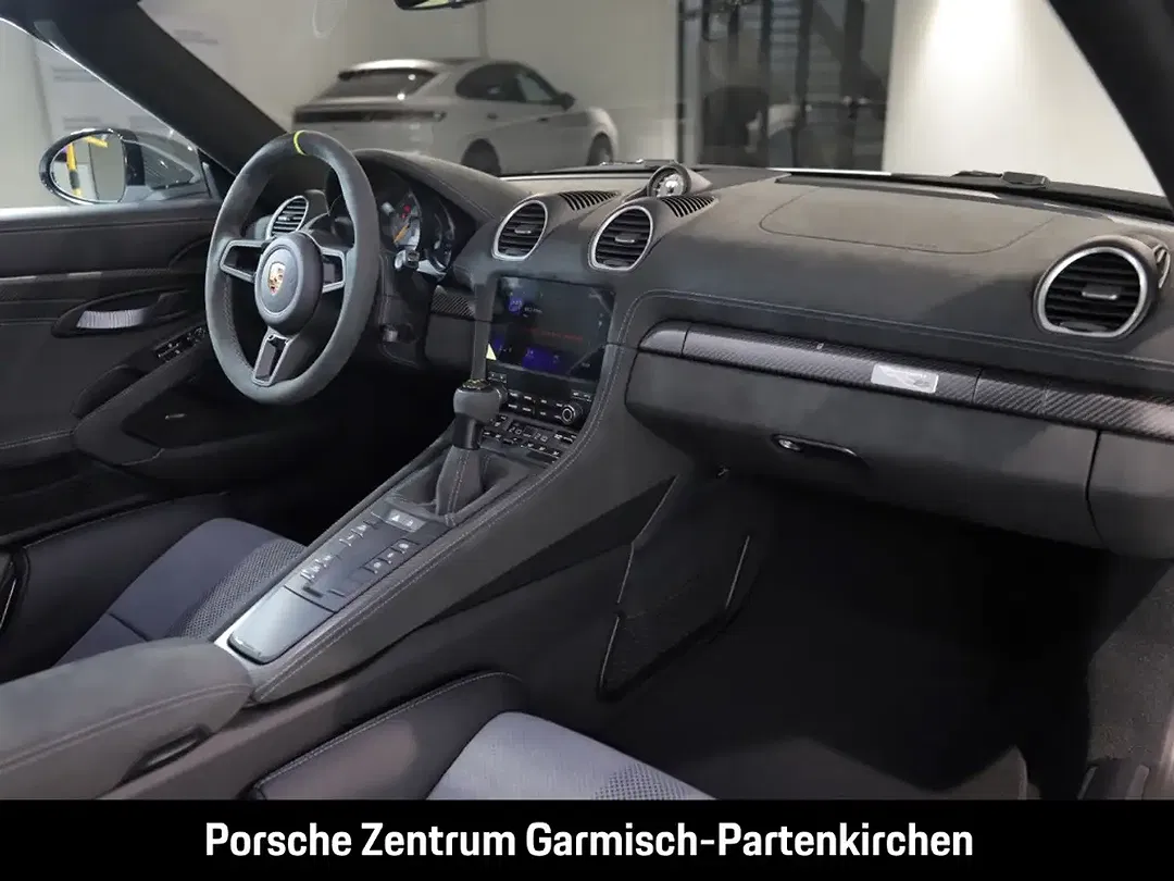 Porsche 718 Spyder - Thumbnail 10