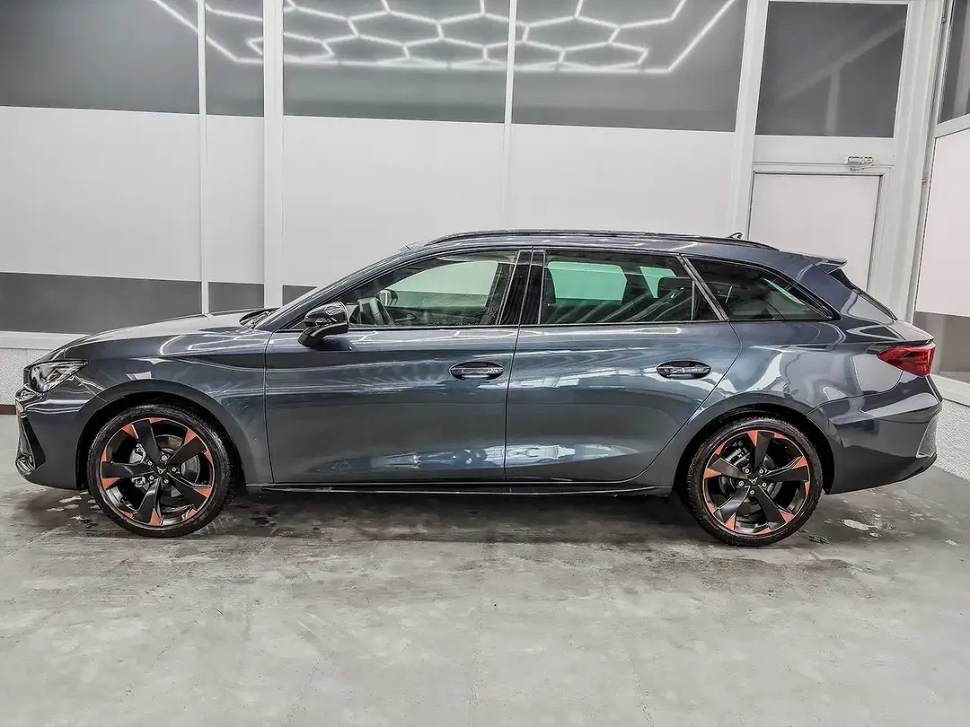 CUPRA Leon - Thumbnail 3