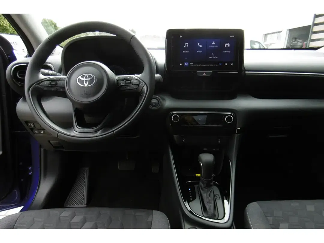 Toyota Yaris - Thumbnail 12