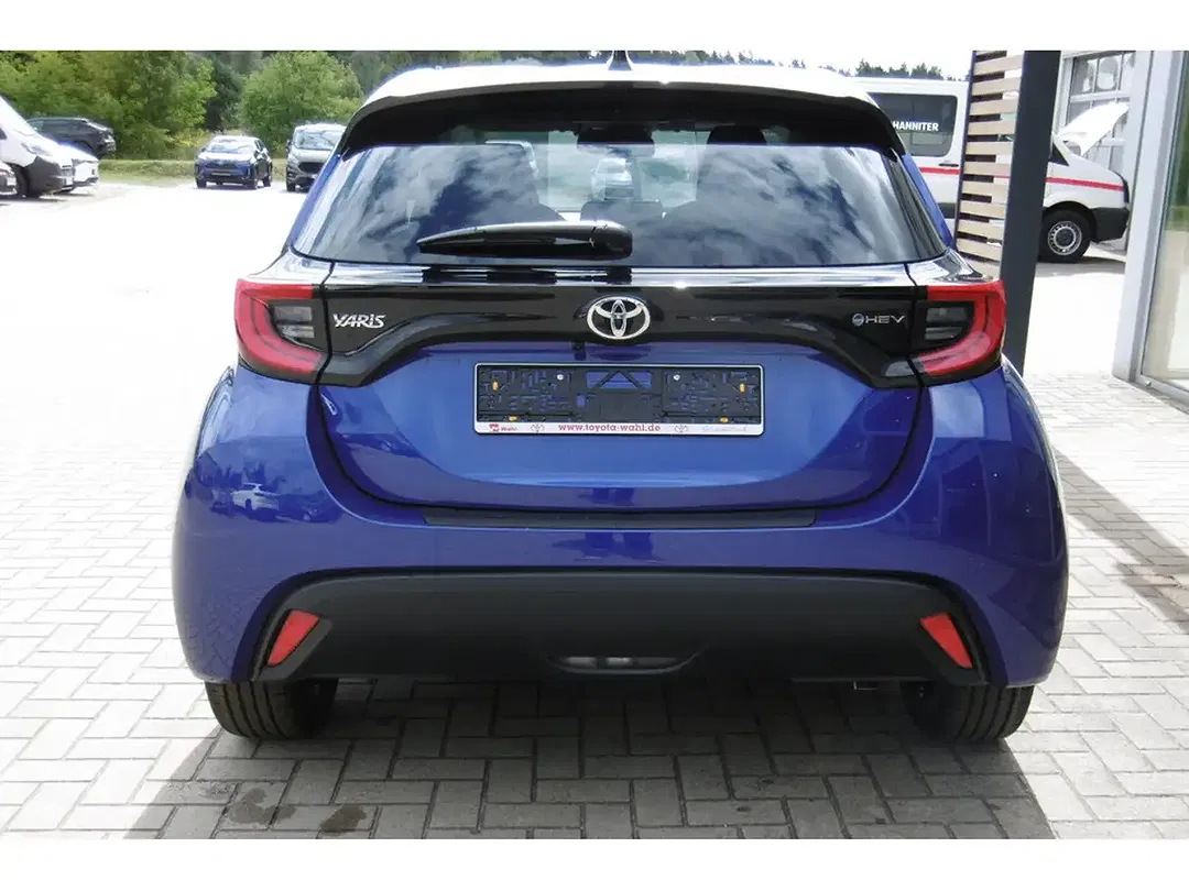 Toyota Yaris - Thumbnail 4