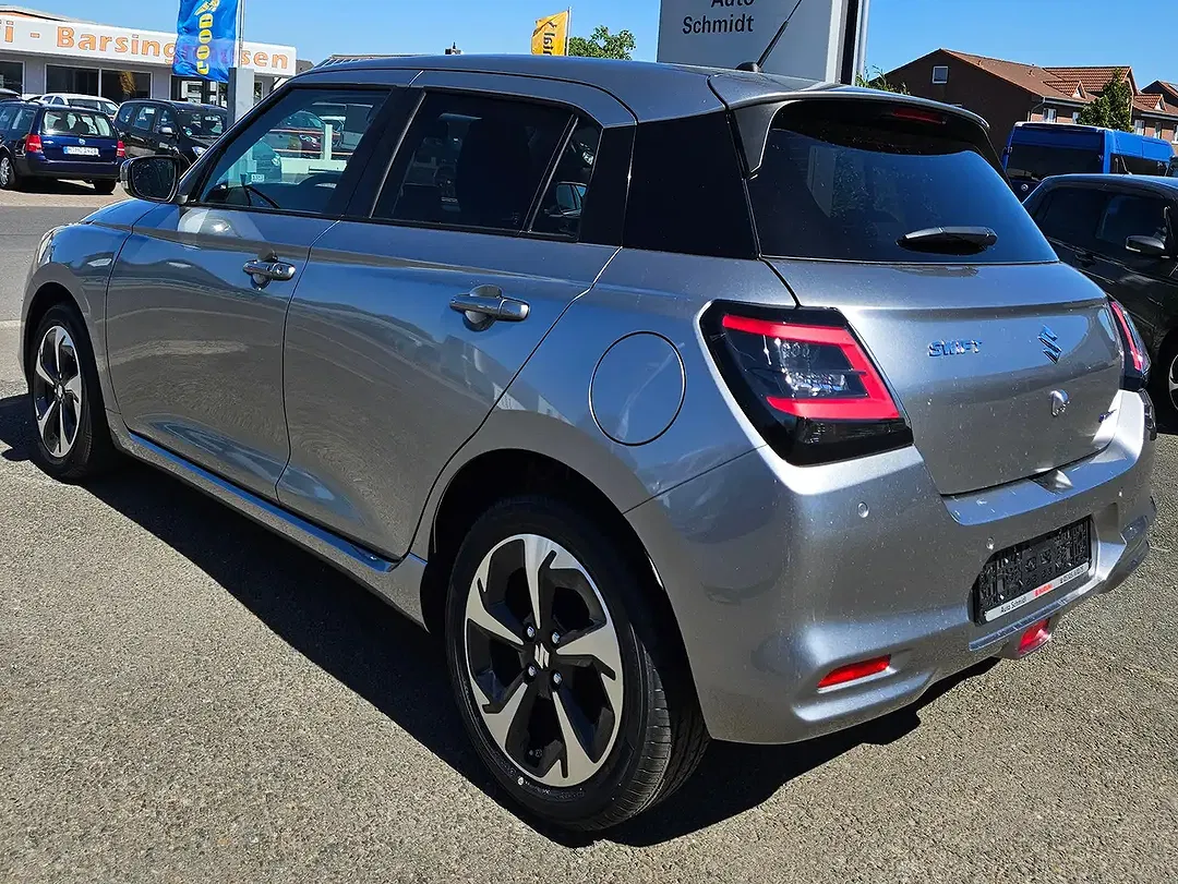 Suzuki Swift - Thumbnail 12