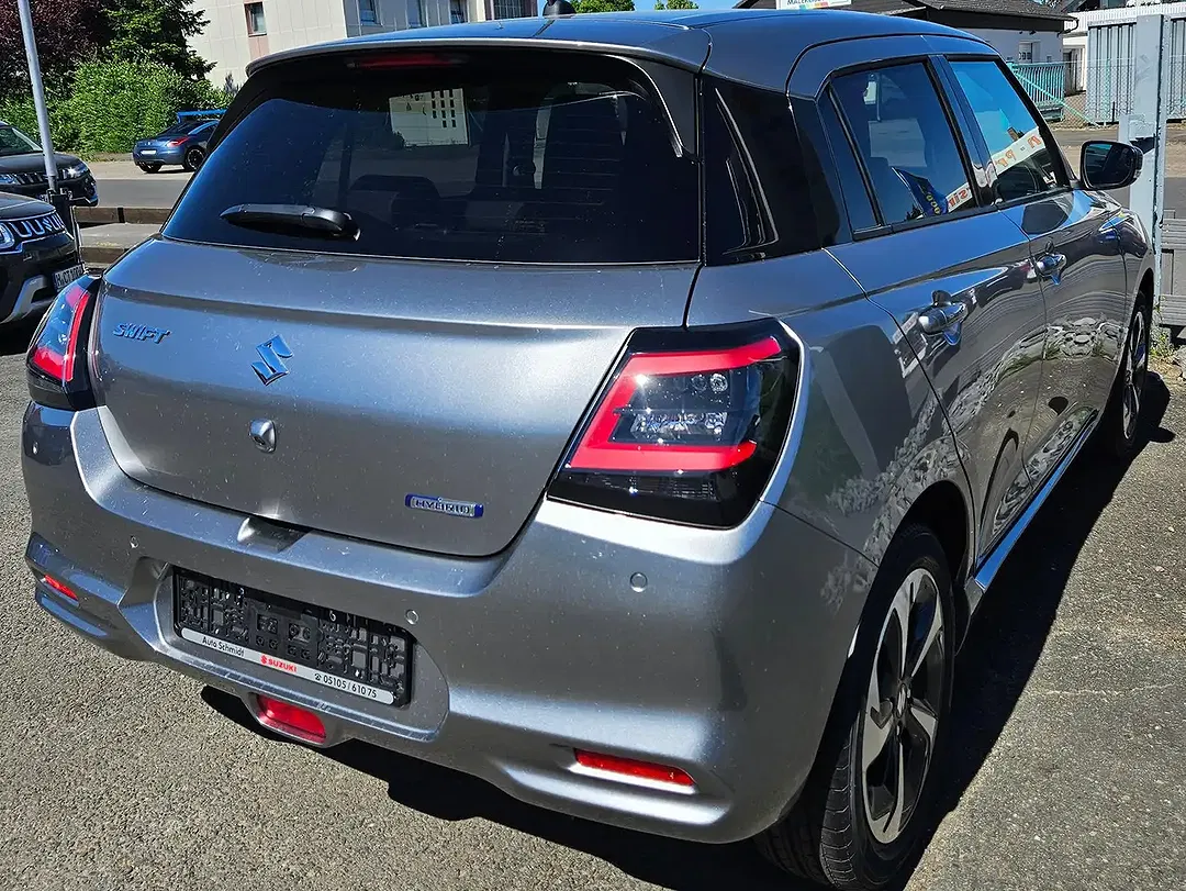 Suzuki Swift - Thumbnail 14