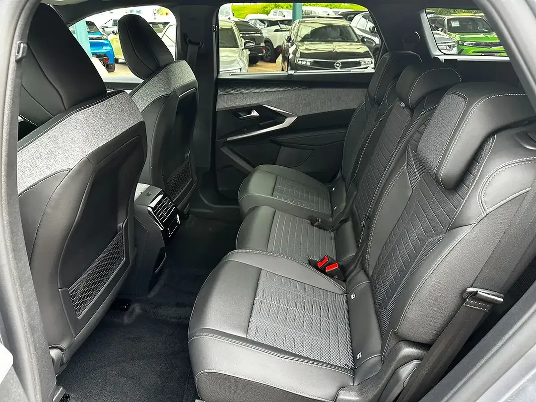 Peugeot 5008 - Thumbnail 10