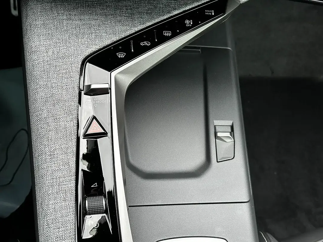 Peugeot 5008 - Thumbnail 23