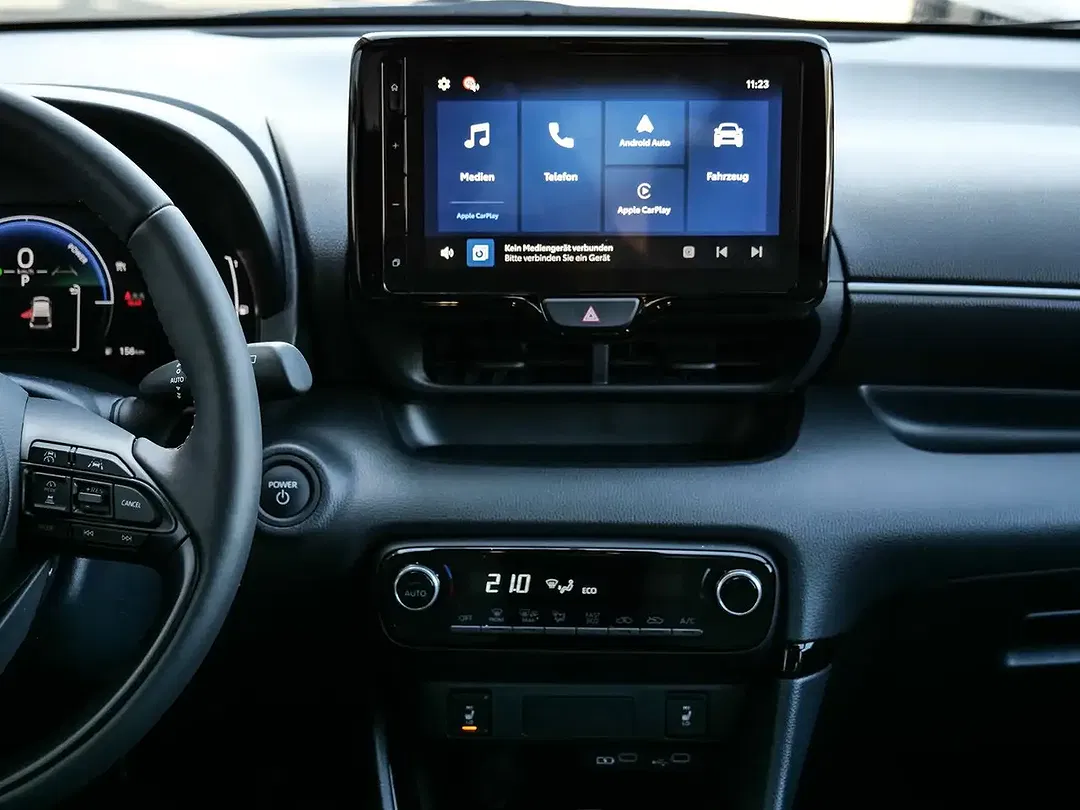 Toyota Yaris - Thumbnail 11