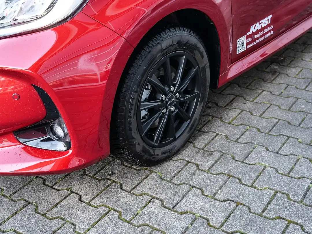 Toyota Yaris - Thumbnail 4