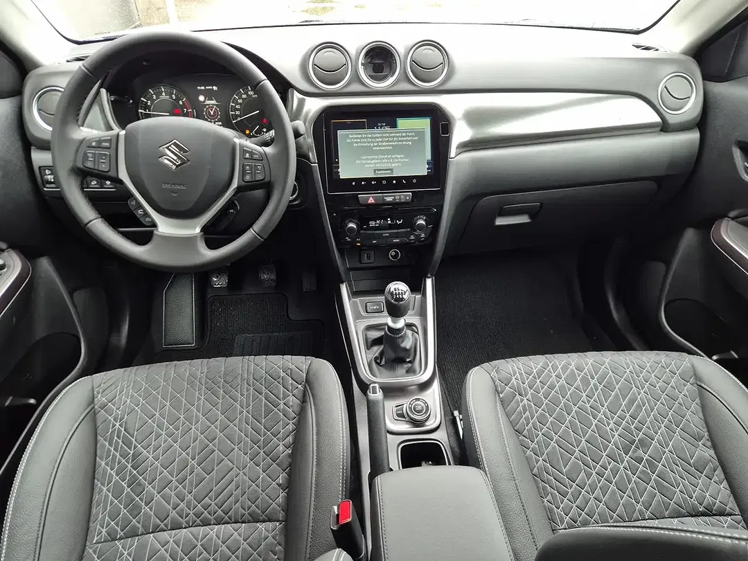 Suzuki Vitara - Thumbnail 10