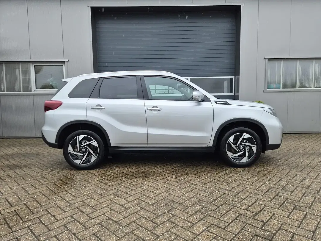 Suzuki Vitara - Thumbnail 6