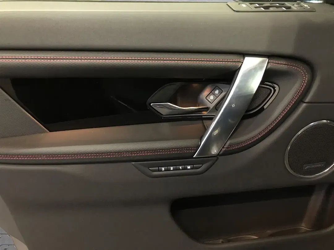 Land Rover Discovery Sport - Thumbnail 14